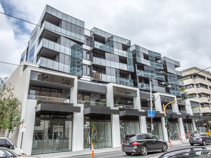 106 / 300 Toorak Road, South Yarra