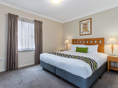 13 / 122 Mounts Bay Road, Perth