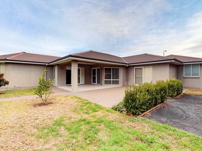 450 WHEELERS LANE, Dubbo