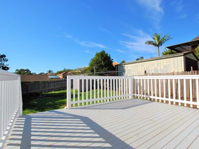 32 Pacific Road, Surf Beach