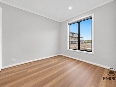 21 Skylark Avenue, Officer