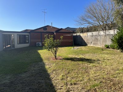 10 Dendle Street, Leopold