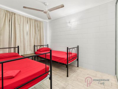 7 / 30 Girralong Street, Woree