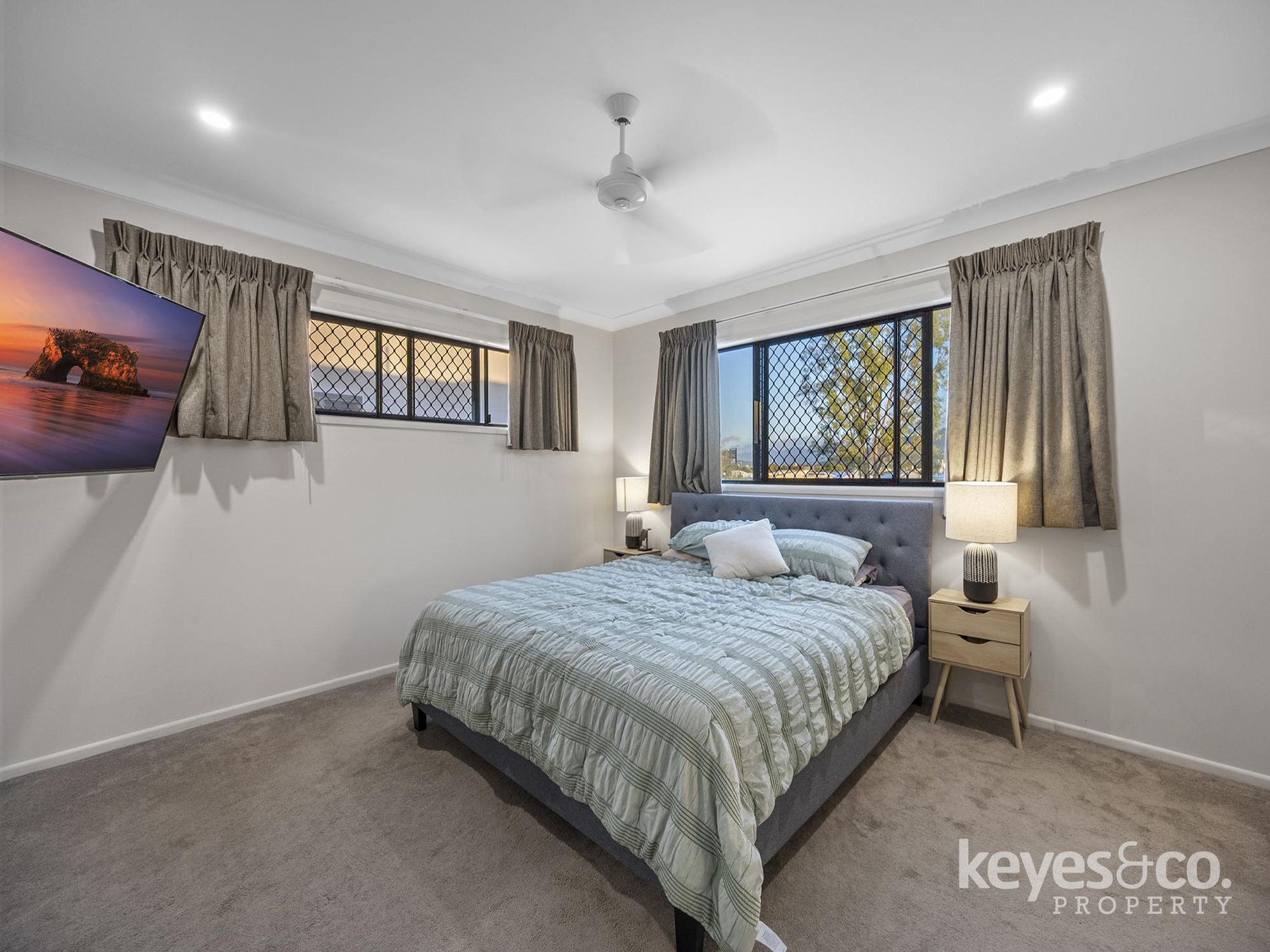 27 Broadwater Terrace, Idalia