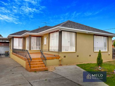 9 Riviera Road, Avondale Heights
