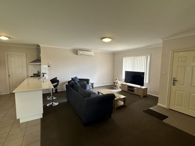1 / 2A Wilga Street, Parkes