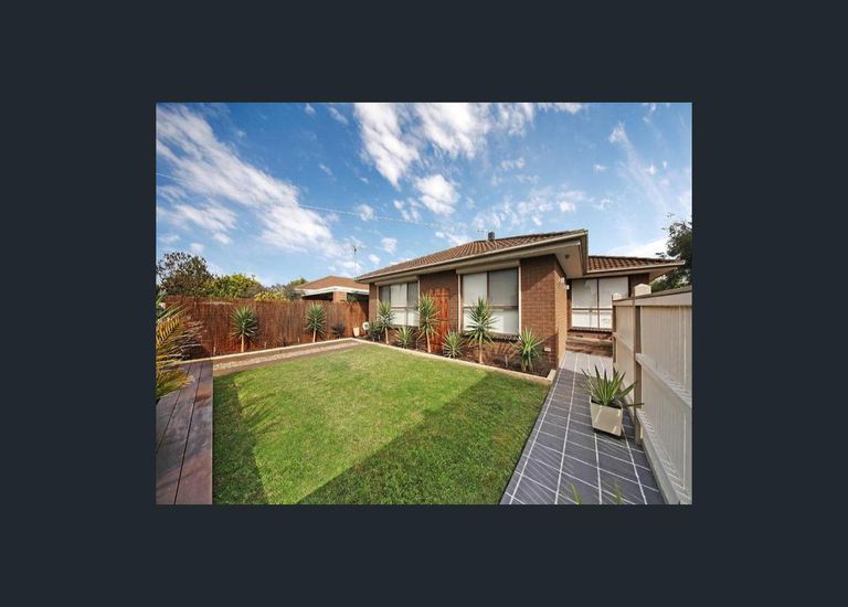 1 / 10 Willow Glen Court, Dingley Village