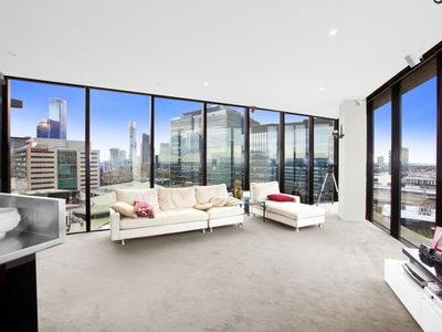 1702/8 Waterview Walk, Docklands