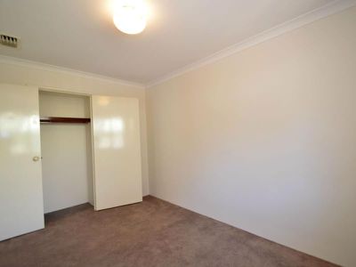 8 Rossetti Court, North Lake