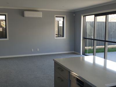 27 Kaki Drive, Kenepuru