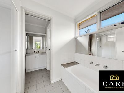 4 FULHAM CLOSE, Hampton Park