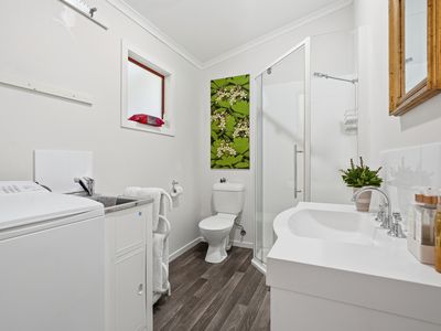 9 Glovers Road, Deep Bay