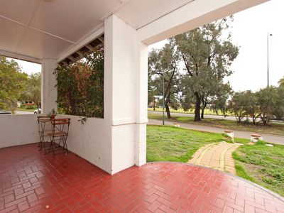 95 Lake Monger Drive, Wembley