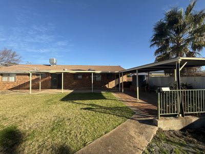 10 Medlyn Street, Parkes