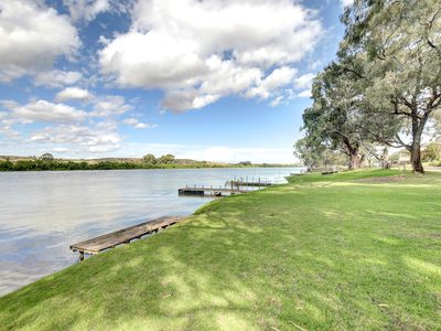 15 Mathews Circuit, Woodlane