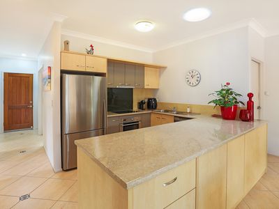 32 / 2 Grand Parade, Parrearra