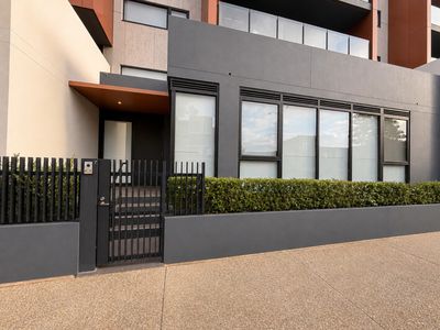 7 / 50 Catamaran Drive, Werribee South