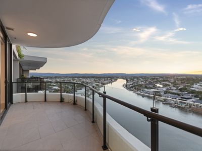 1504 / 15 Cannes Avenue, Surfers Paradise
