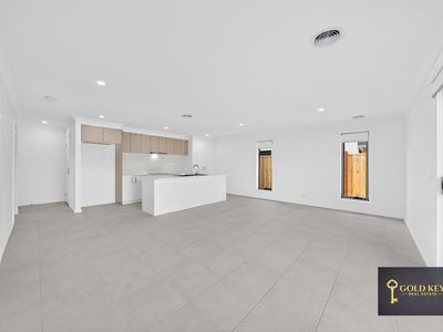 27 Comb Street, Manor Lakes
