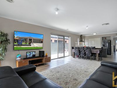 74 Kinglake Drive, Manor Lakes
