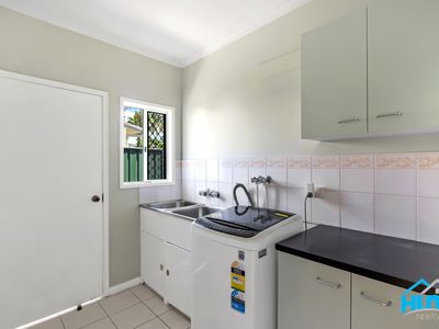 28 Golden Grove Drive, Bentley Park