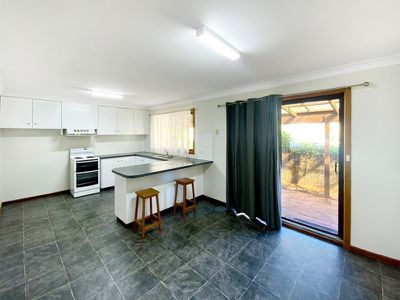 8 Hunter Street, Forbes
