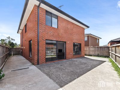 22 Rosina Drive, Officer