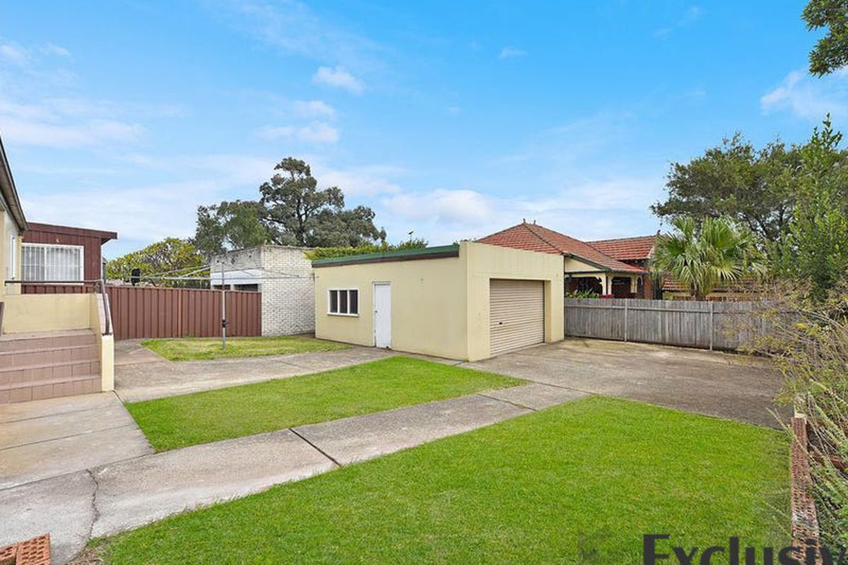 77 Burwood Road, Enfield