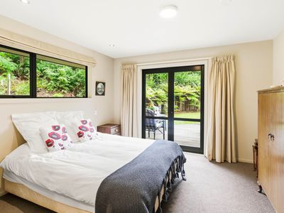 2 Ronay Street, Bradford