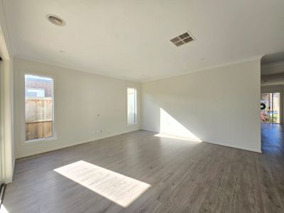 5 Axle Dr, Truganina