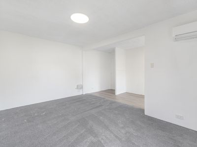 1 / 3 King Street, Crestwood