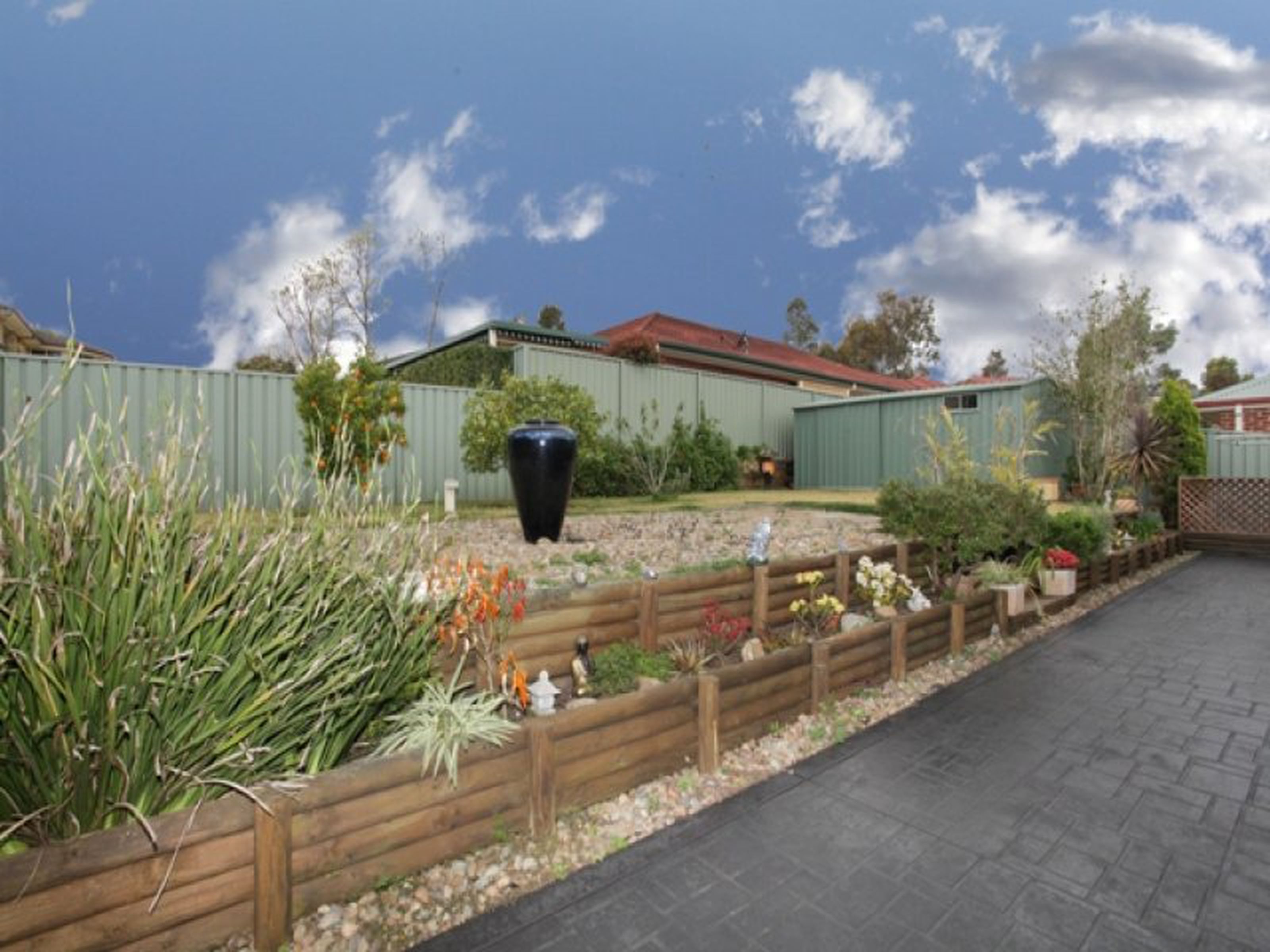 74 Glengarry Drive, GLENMORE PARK