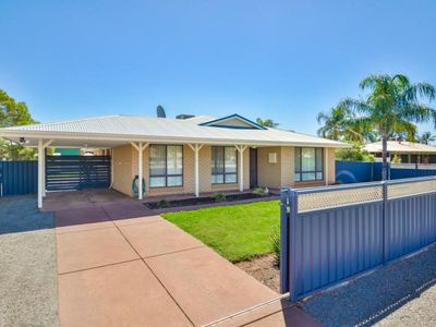 24 Holroyd Way, Boulder