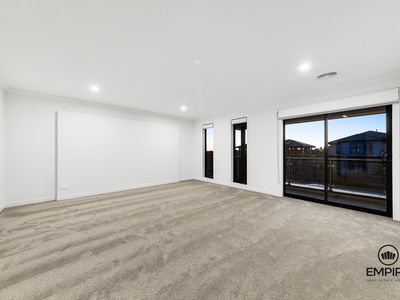 141 Yeungroon Boulevard, Clyde North