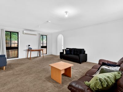 2 Ainsleigh Court, Cranbourne