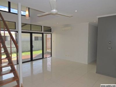 29 Waterlily Circuit, Douglas