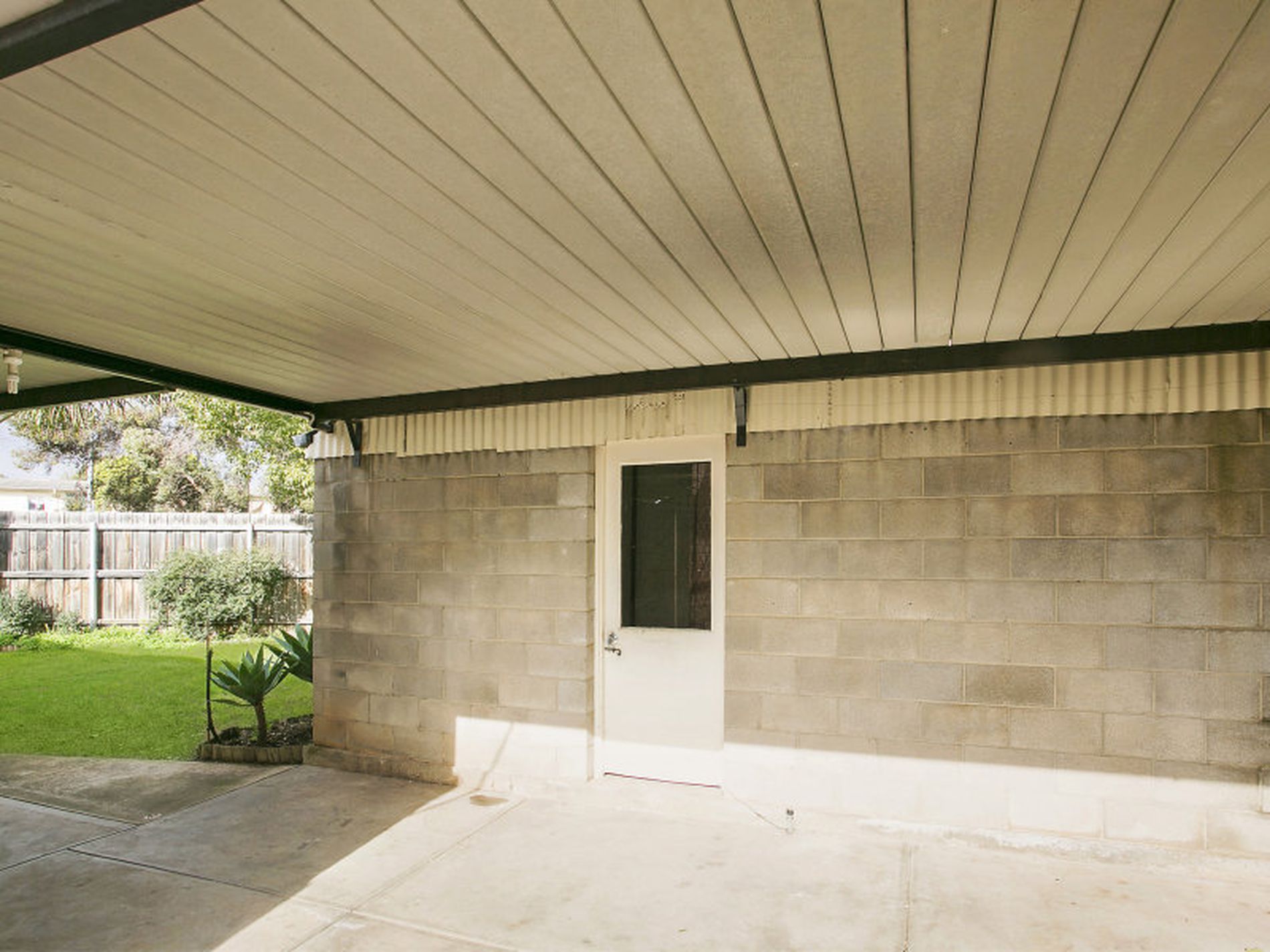6 Turner Avenue, Plympton