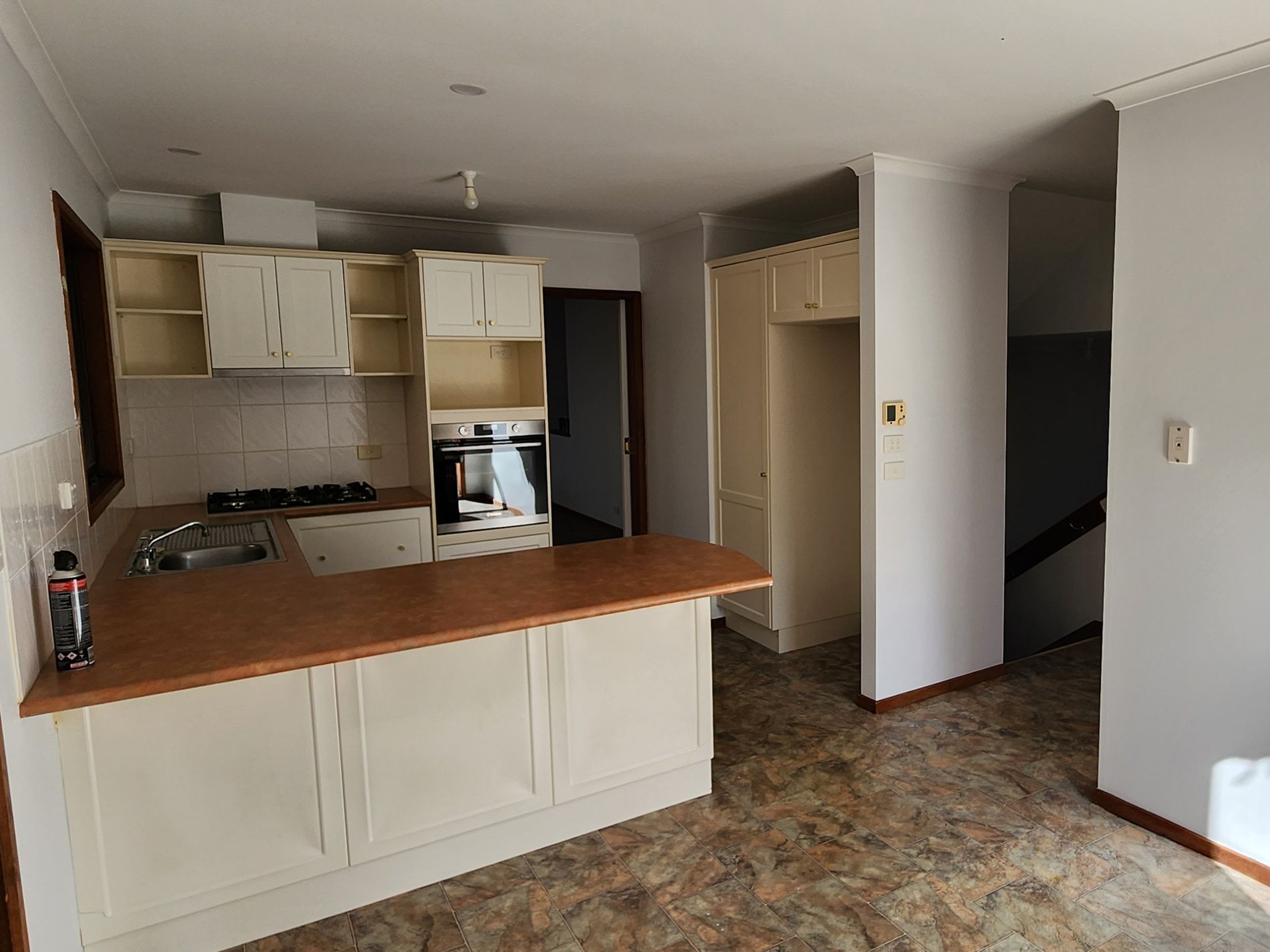 9 HANLEY CRESCENT, Seymour