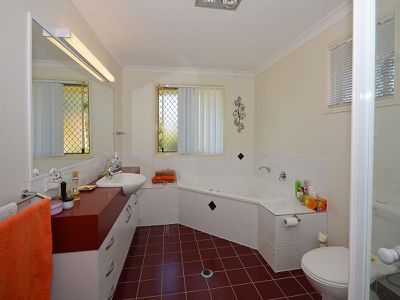 6 ELBOZ COURT, Burrum Heads