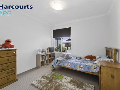 11 ARUM CORNER, Glen Iris