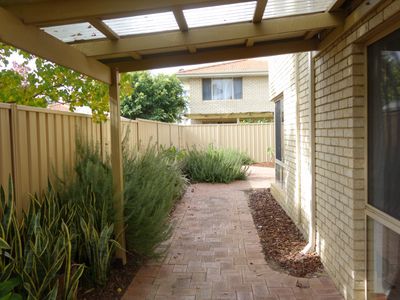 2/197 Albert Street, Osborne Park