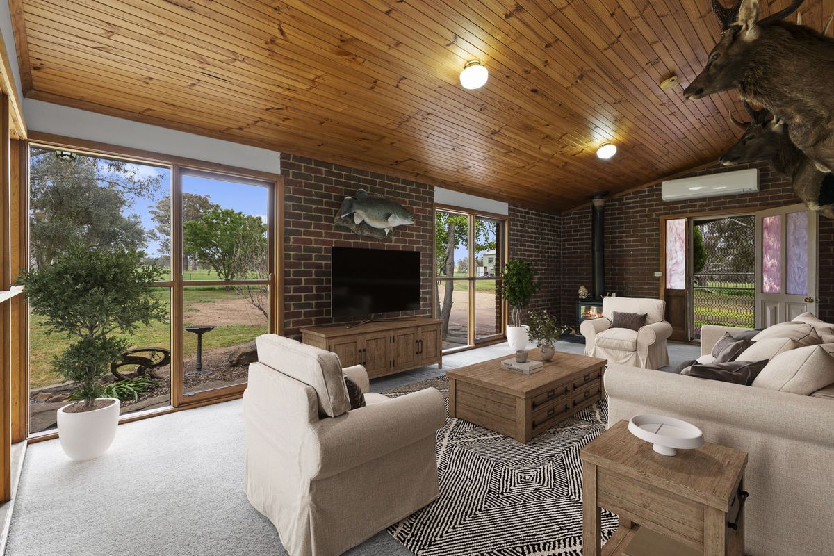 560 Old Tolmie Road, Mansfield