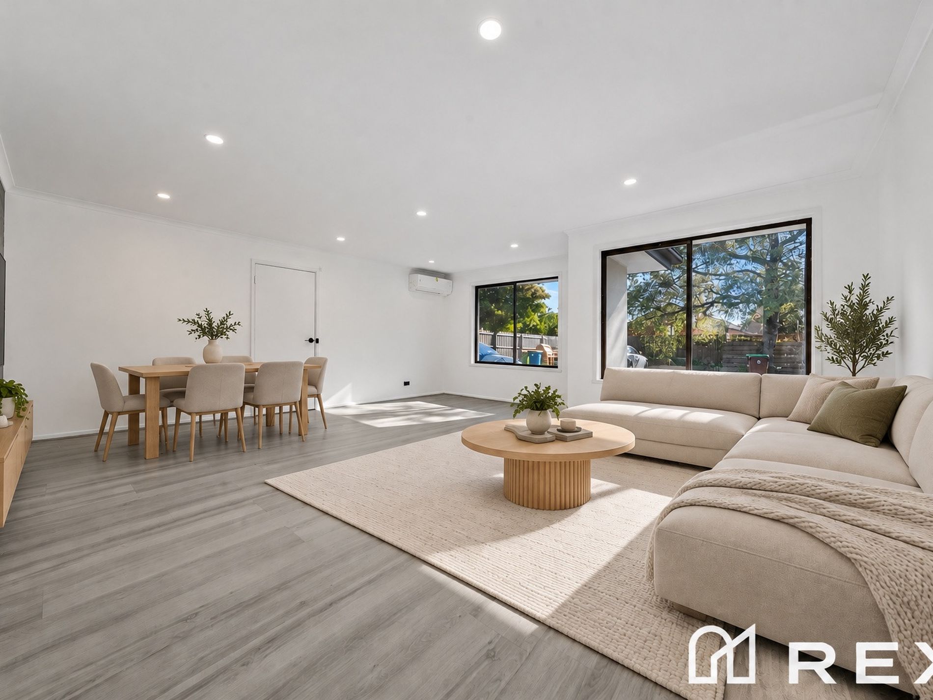 5 / 16 Heywood Crescent, Cranbourne North