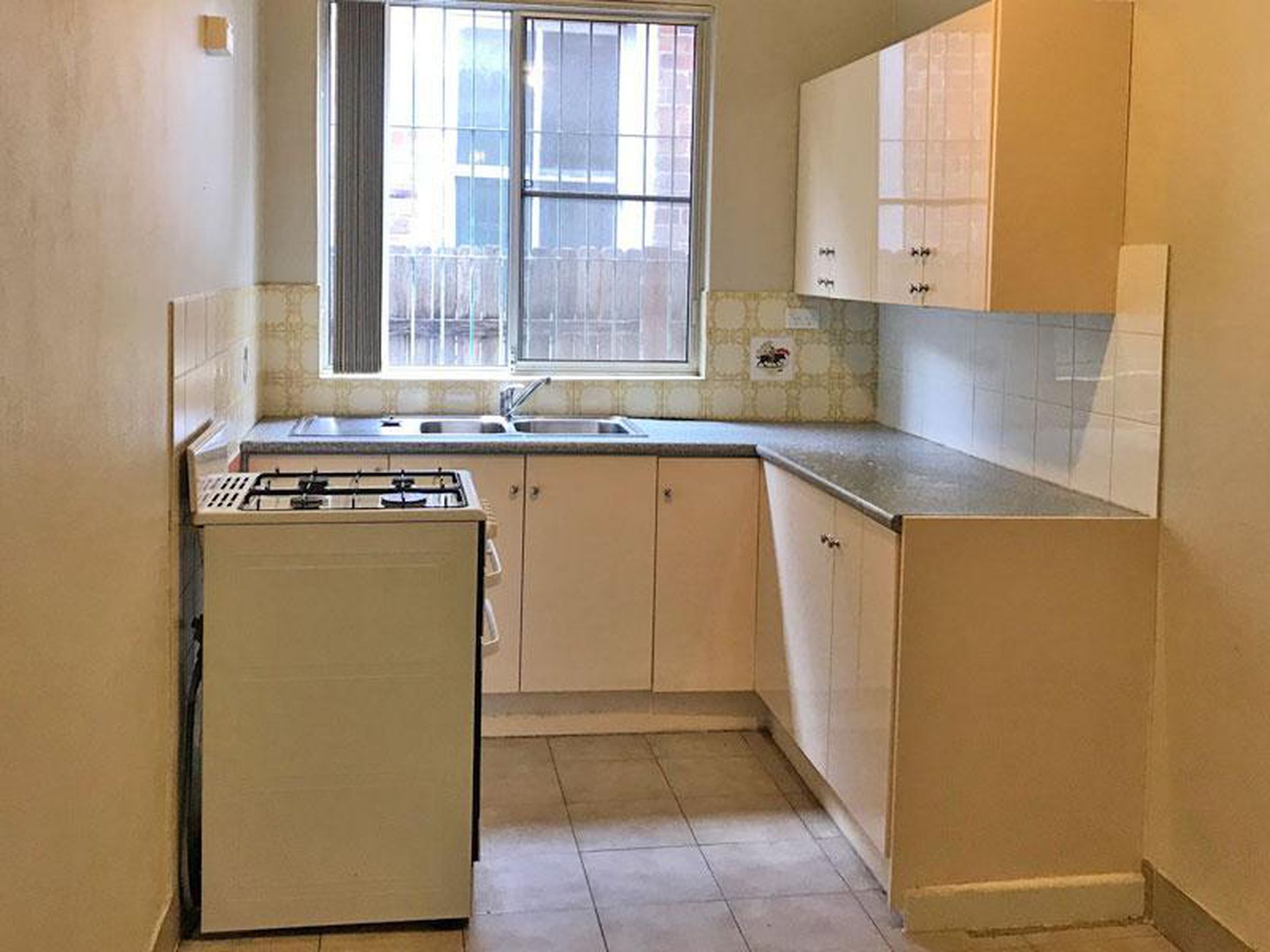 1 / 4 Bowral Street, Kensington