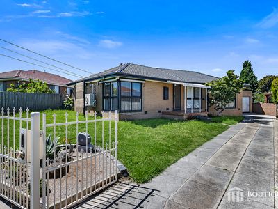 13 Blaxland Drive, Dandenong North