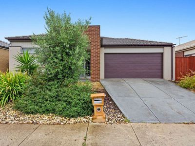 12 Maremma Drive, Mernda