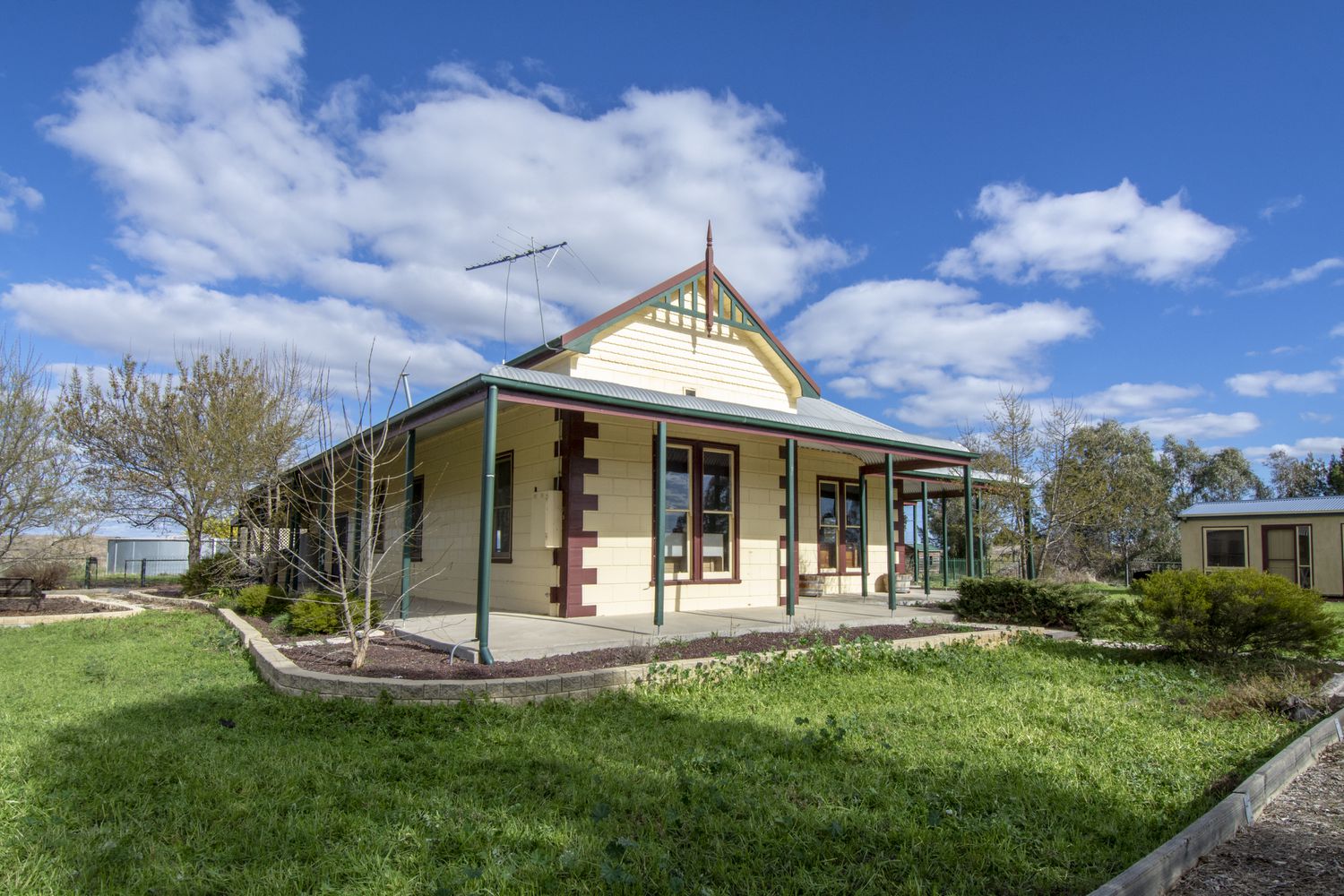256 HORSHAM-LUBECK ROAD, Riverside