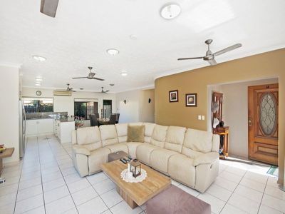 1 / 14 Palm Street, Rowes Bay