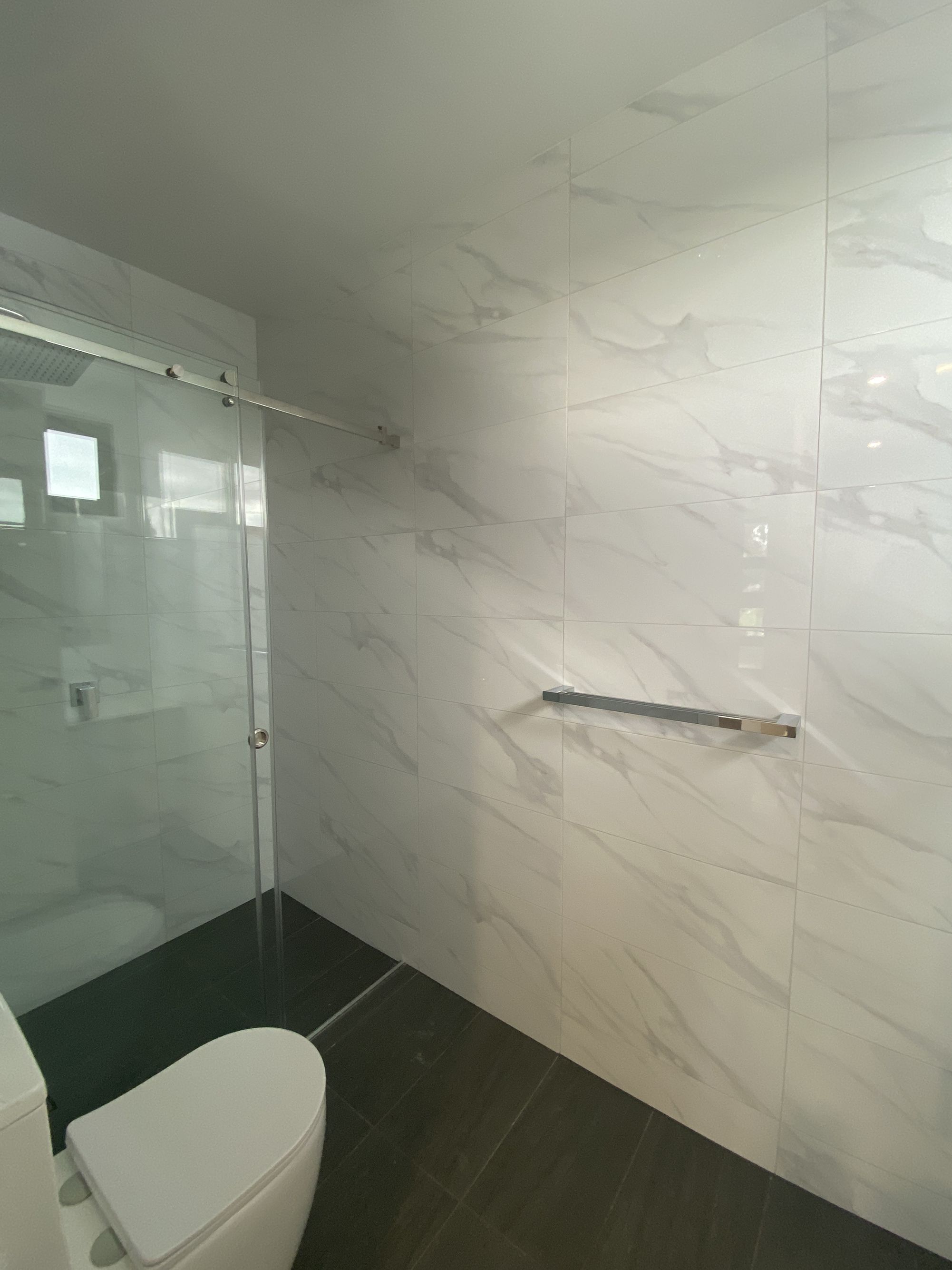 32B Avenue Road, Paradise