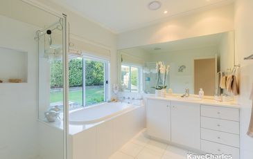 14 Valley Drive, Beaconsfield Upper